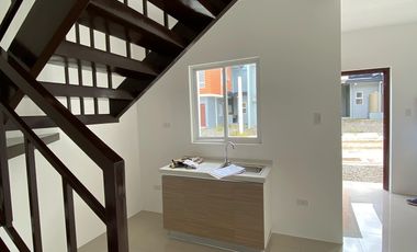 2 STOREY HOUSE AND LOT FOR RENT