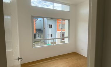 2 STOREY HOUSE AND LOT FOR RENT