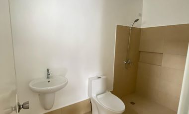 2 STOREY HOUSE AND LOT FOR RENT