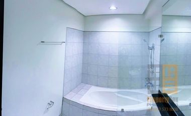 one serendra  2 br penthouse at  mahogany tower for rent