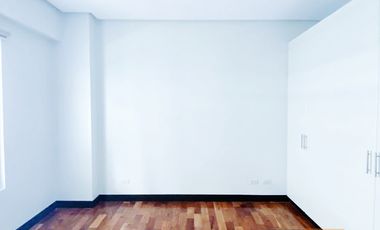 one serendra  2 br penthouse at  mahogany tower for rent