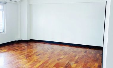 one serendra  2 br penthouse at  mahogany tower for rent