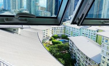 one serendra  2 br penthouse at  mahogany tower for rent