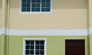 Townhouse near Marque Mall, 10 Minutes to SM Dau Hypermarket