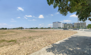 1,000 sqm lot inside Clark Global City best for restaurants available for lease
