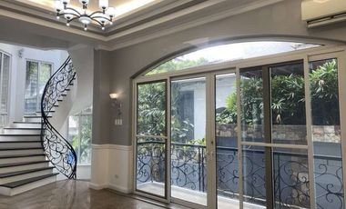 HOUSE AND LOT FOR LEASE AT MCKINLEY HILL TAGUIG