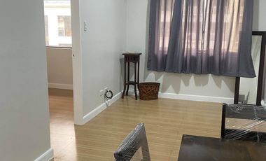 Semi-furnished 1BR Forbeswood Heights BGC Taguig condo 1 Bedroom for Lease