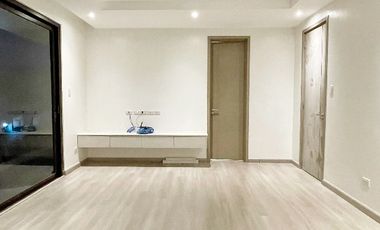 FOR SALE: Brand New 5 Bedroom House in Tahanan near Makati