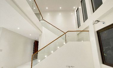 FOR SALE: Brand New 5 Bedroom House in Tahanan near Makati