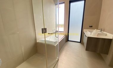 FOR RENT: Spacious Studio with Massive Common Balcony – THE REEF, Mactan