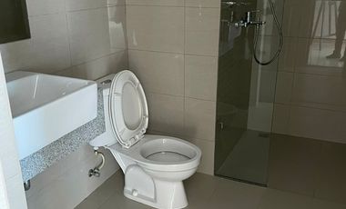 For rent 79 sqm 2 Bedroom Unit in Tambo, Parañaque City