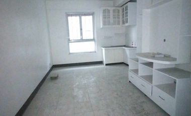 For Sale Semi Furnished 42SQ 2BR Condo unit at Sun Valley Parañaque