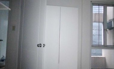 For Sale Semi Furnished 42SQ 2BR Condo unit at Sun Valley Parañaque