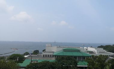 For sale 1 bedroom condo with views of Manila Bay beside US Embassy