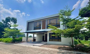 FOR RENT: BRAND NEW MODERN HOUSE WITH SWIMMING POOL NEAR CLARK PAMPANGA