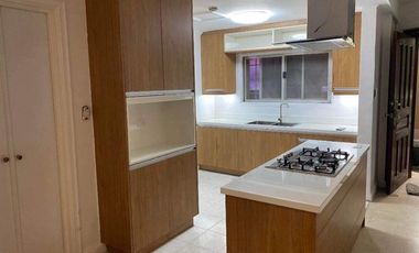 140 sqm Lot with 4 Bedroom Townhouse in Valle Verde, Pasig City