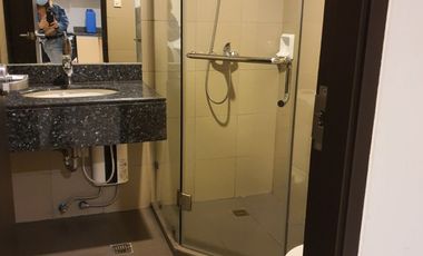 2BR Condo For Rent / Lease in Park West BGC 2 bedroom 1 parking Fully Furnish