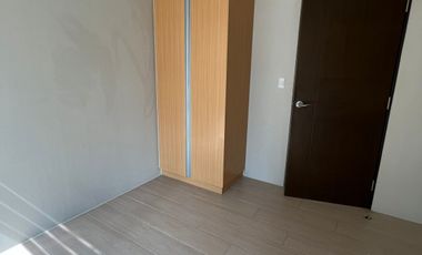 2BR for Rent in BGC Uptown Ritz
