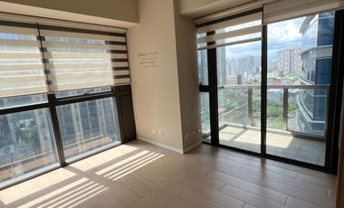 2BR for Rent in BGC Uptown Ritz