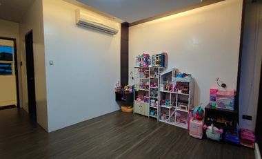 For Sale: Fully Furnished Industrial and Elegant 3 Storey home, San Fernando