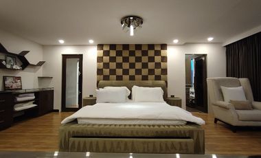 For Sale: Fully Furnished Industrial and Elegant 3 Storey home, San Fernando