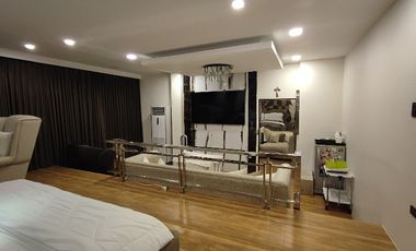 For Sale: Fully Furnished Industrial and Elegant 3 Storey home, San Fernando