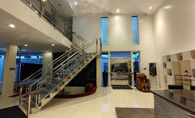 For Sale: Fully Furnished Industrial and Elegant 3 Storey home, San Fernando