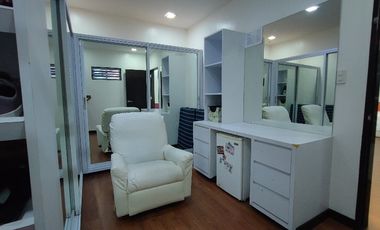 For Sale: Fully Furnished Industrial and Elegant 3 Storey home, San Fernando