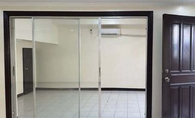 4-Bedrooms Townhouse For Rent in Bayview Garden Homes Roxas Blvd.