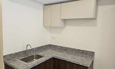 Serene Studio Condo with Balcony and Garden View in Selendra, Baguio City
