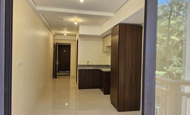 Serene Studio Condo with Balcony and Garden View in Selendra, Baguio City