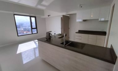 Condo for Rent in Mandaue, Mandani Bay 3-BR Panoramic seaview with 2 p.slots