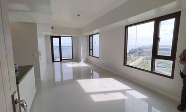 Condo for Rent in Mandaue, Mandani Bay 3-BR Panoramic seaview with 2 p.slots