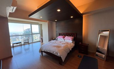 2 Bedrooms in St. Francis Shangrila Place, Mandaluyong City