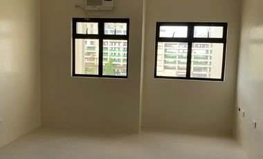 Midpoint Residences Studio for Sale Ready for Occupancy in Banilad, Mandaue City