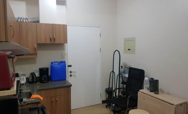 Fully Furnished 1-Bedroom Penthouse Unit at Torre De Manila For Sale