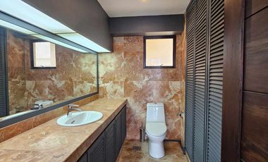 For Sale: 3 level Penthouse, Buenaventura Condominium Cebu