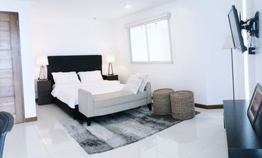 For Rent Fully Furnished 2BR Penthouse at Venice Alessandro Tower BGC, Taguig