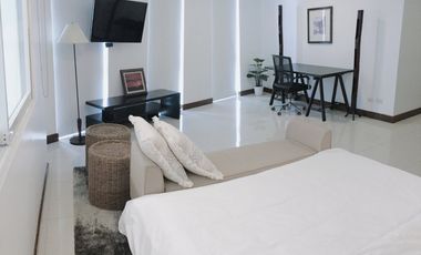 For Rent Fully Furnished 2BR Penthouse at Venice Alessandro Tower BGC, Taguig