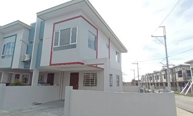 Corner Lot RFO!!!Executive Townhomes in Imus, Cavite!! Near Open Canal