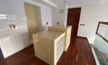 Lower Penthouse 3BR with Sky Garden Condominium Taguig for Sale