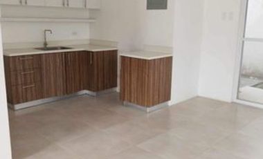 Townhouse for Rent/Sale at Betterliving, Paranaque City