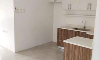 Townhouse for Rent/Sale at Betterliving, Paranaque City