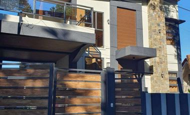 2 Storey House with Basement for Sale in Woodsgate, Baguio City