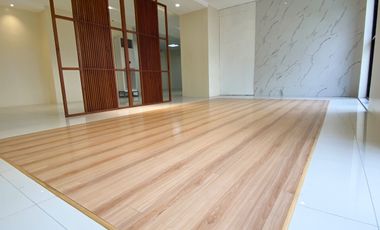 567 sqm Bright and Airy Office Suites Available in Quezon City
