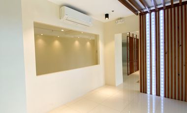 567 sqm Bright and Airy Office Suites Available in Quezon City