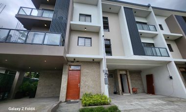 RFO, TRIPLEX TOWNHOUSE for sale at ALCOVE, palmera subdivision, quezon city