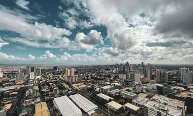 FOR SALE 2 Bedroom Penthouse Unit in Twin Oaks, Mandaluyong City