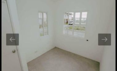 The Palm Lakeshore Townhouse, RFO in Mexico, Pampanga for Sale