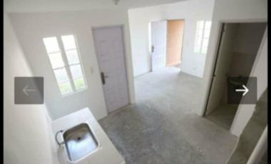 The Palm Lakeshore Townhouse, RFO in Mexico, Pampanga for Sale